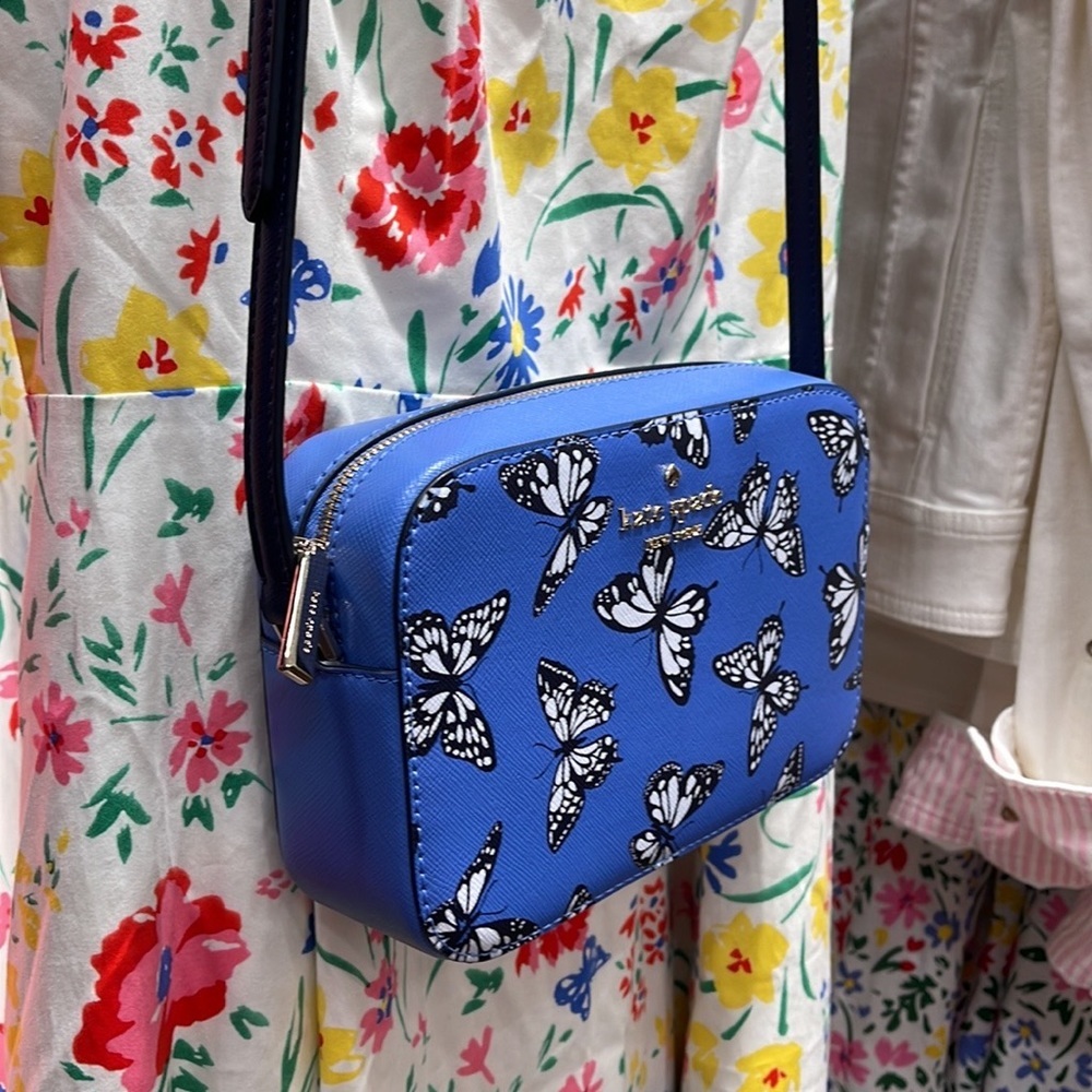 Kate Spade Staci Butterfly Sky Printed Mini Camera Bag,
Blue Multi
NWT - Picture 15 of 16
